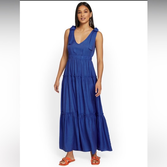 Judith March Dresses & Skirts - Judith March maxi dress, never worn, medium